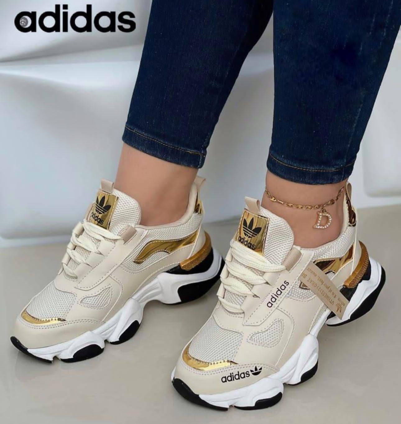 NUEVAS ZAPATILLAS GOMA DAMA