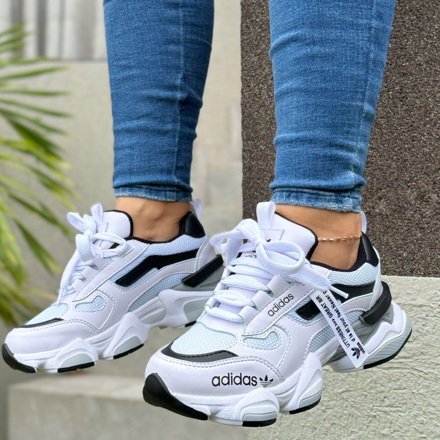NUEVAS ZAPATILLAS GOMA DAMA